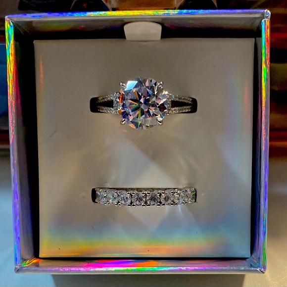 Gorgeous Radiance by Absolute Split-Shoulder
Solitaire & Eternity Ring 2pc Set - Picture 5 of 6